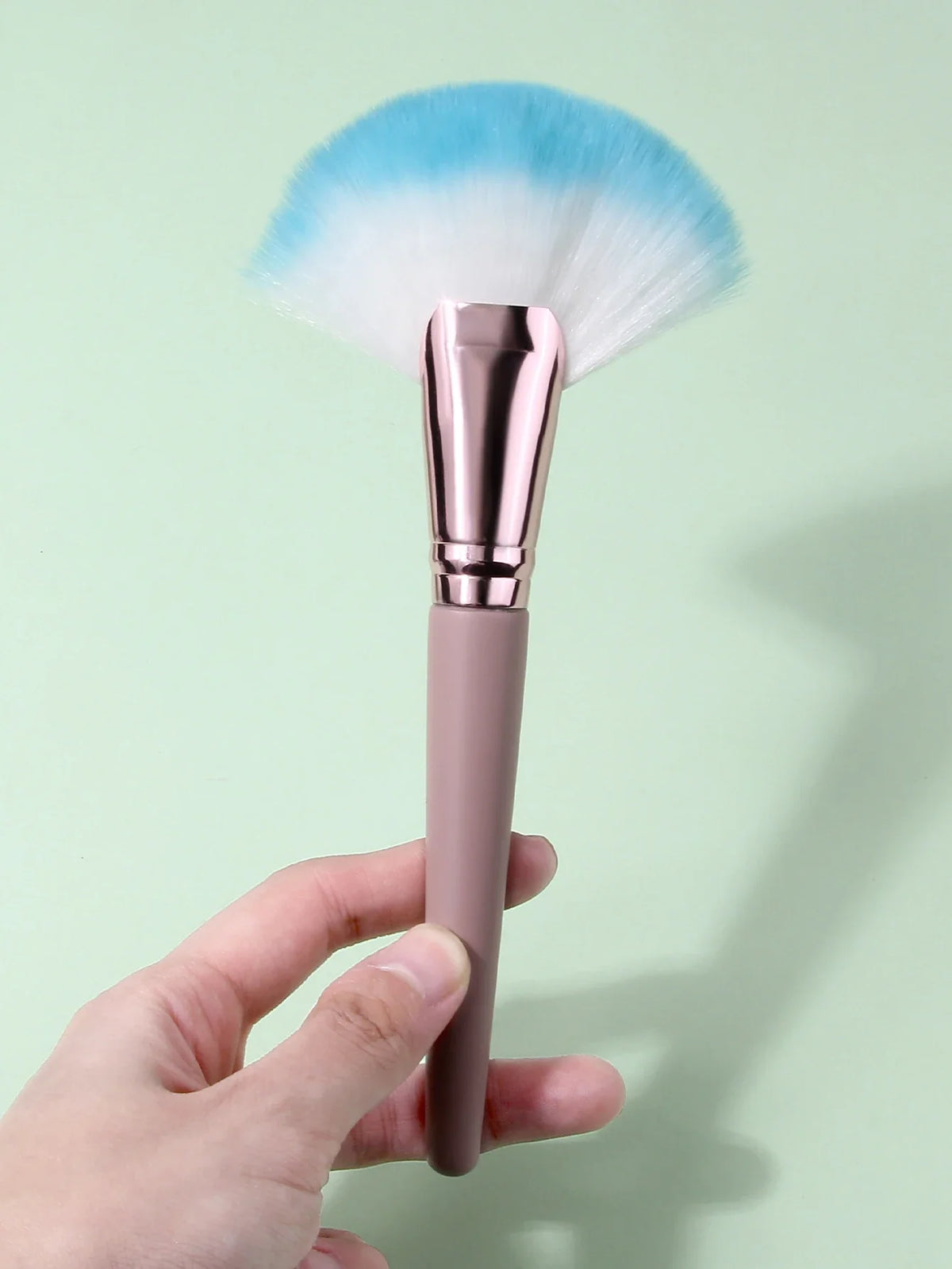 Nixie Fan Shaped Loose Powder & Contour Makeup Brush