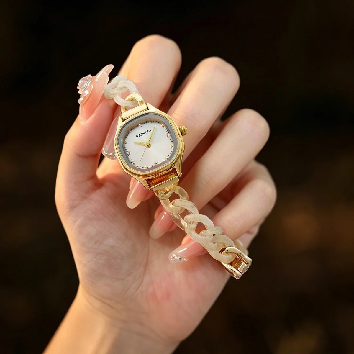 REBIRTH Women's Retro Quartz Watch | Light Luxury Fashion