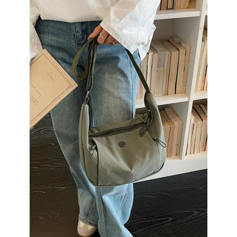 Large Capacity Nylon Crossbody Dumpling Bag – Lightweight & Casual