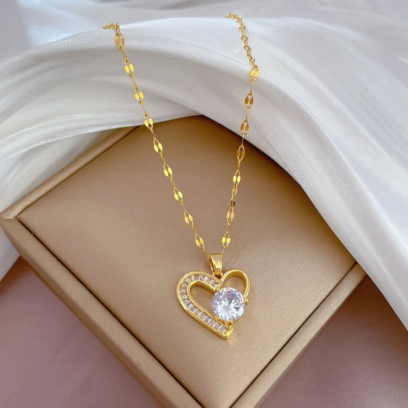 Women's Heart Pendant Necklace | Gold Minimalist Choker